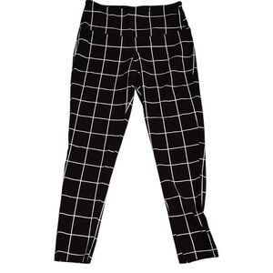 NWOT Intro. Black and White Grid Leggings M love the fit tummy control pants